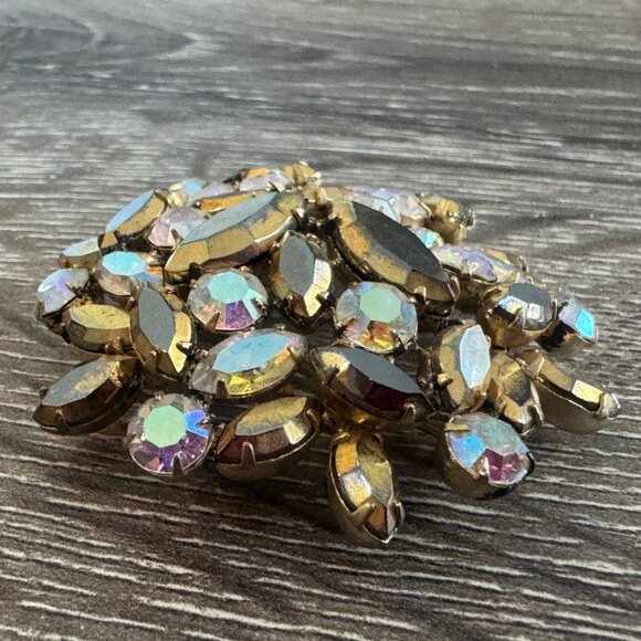 Regency Vintage Gold Tone Metal / Rhinestone Brooch - Picture 2 of 7